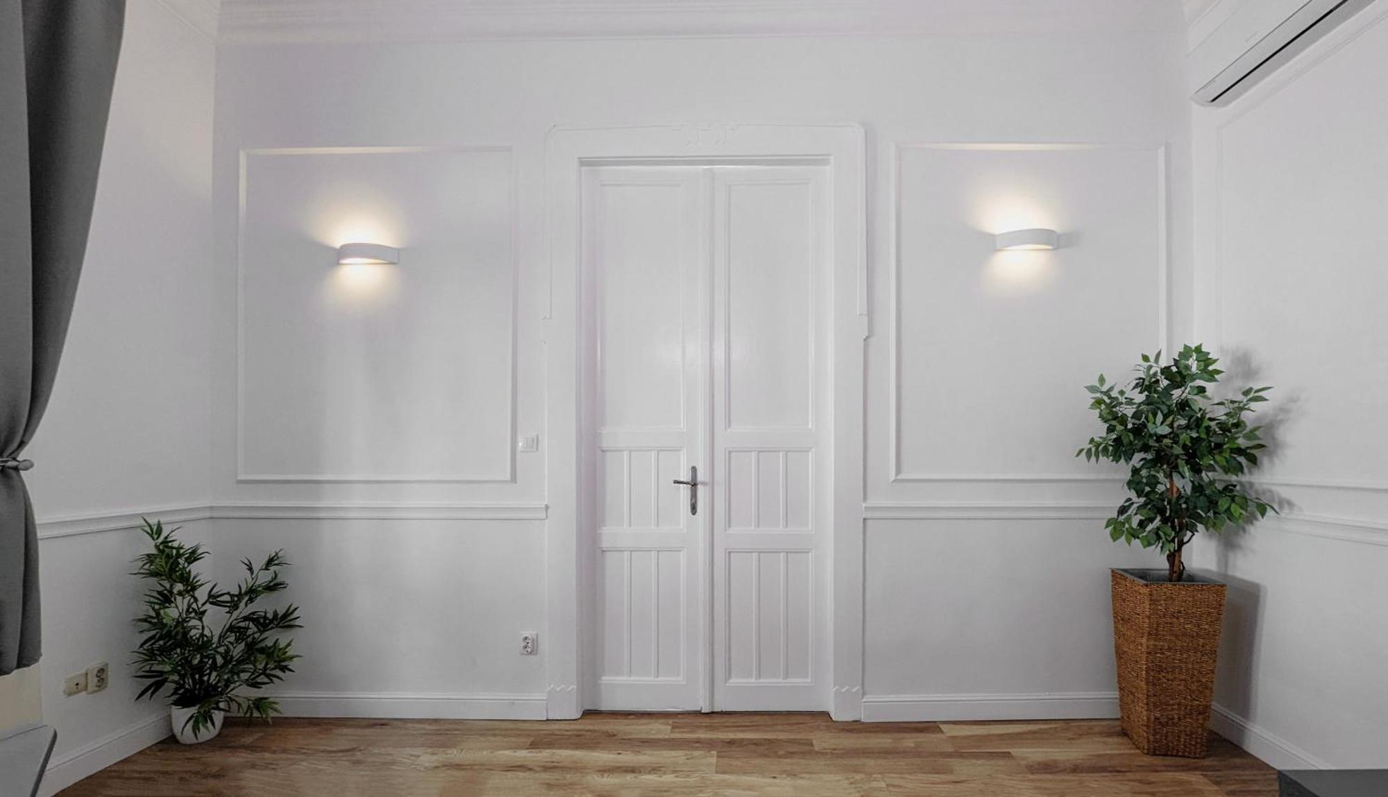 3 Room Apartment In The Beautiful Street Budapeste Exterior foto