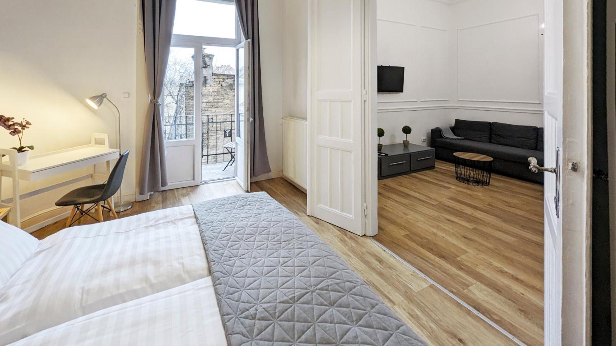 3 Room Apartment In The Beautiful Street Budapeste Exterior foto