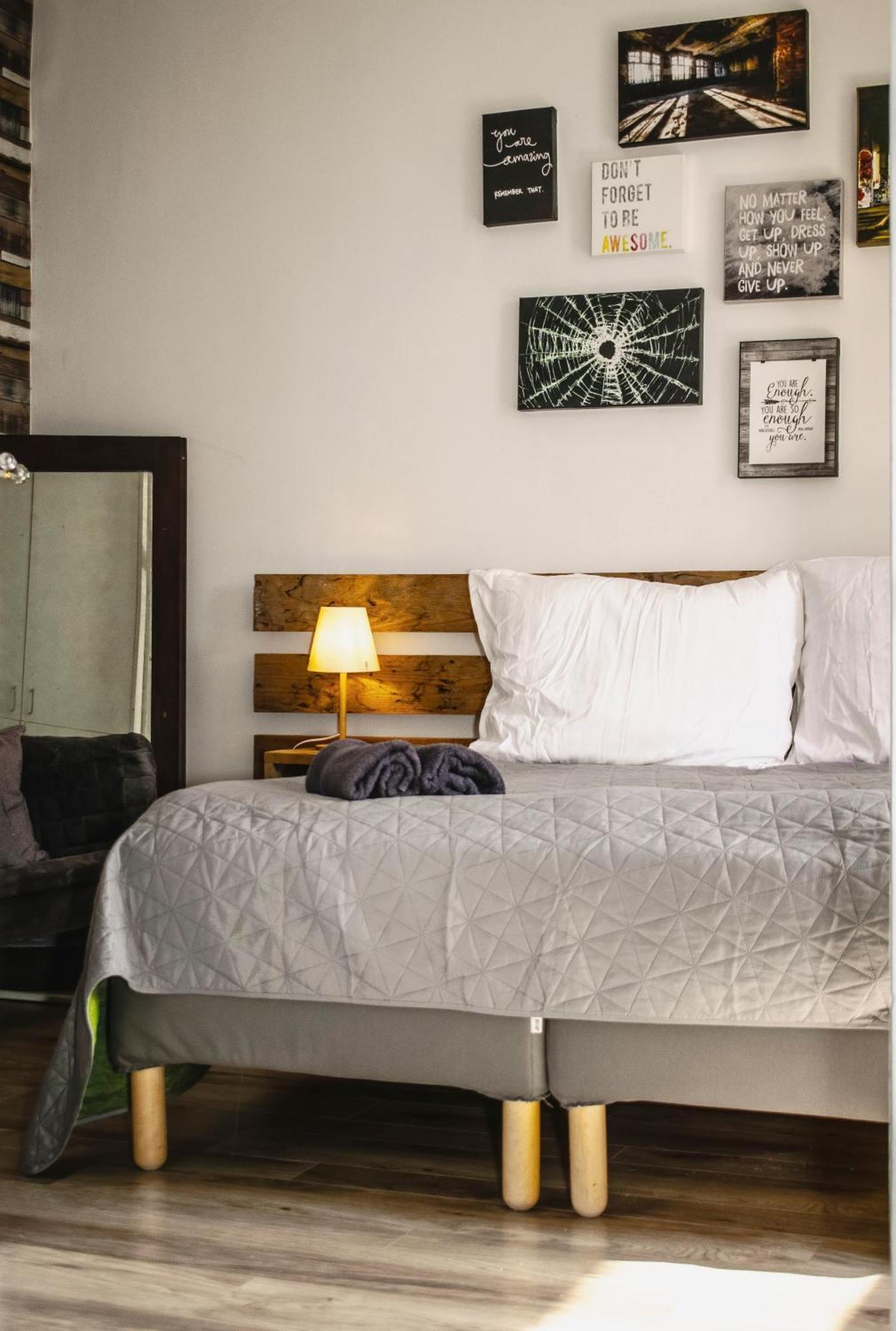 3 Room Apartment In The Beautiful Street Budapeste Exterior foto
