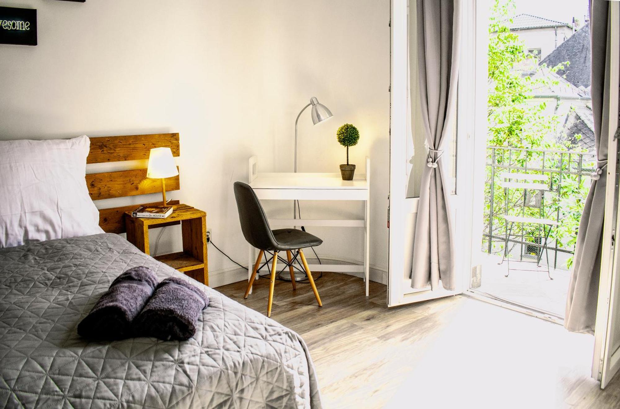 3 Room Apartment In The Beautiful Street Budapeste Exterior foto